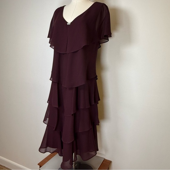 SLNY Tiered Caplet Dress Rhinestone Detail Deep Plum Wine Color Women’s Size 14 - Picture 5 of 11